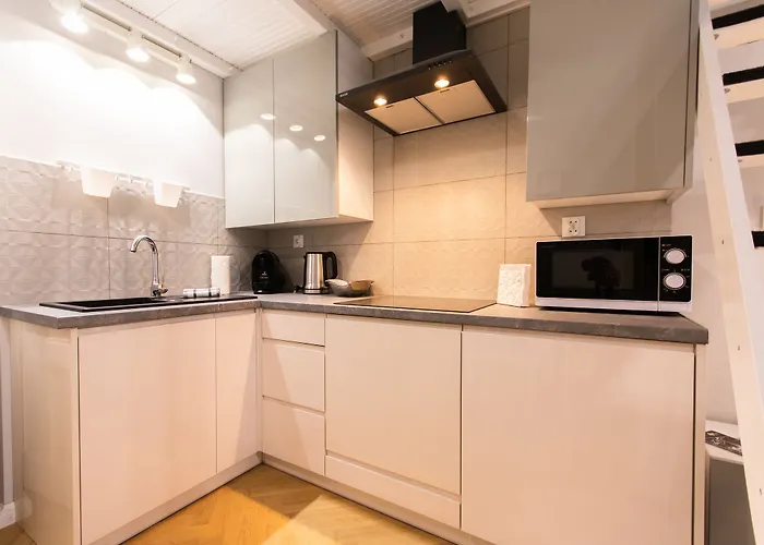 City Lights Apartments - Topolowa 48
